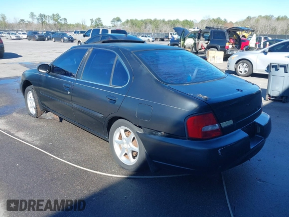 2001 Nissan Altima GXE with VIN 1N4DL01A11C157221, listed as a IAAI auction lot 41702378 with 206,648 mi miles. Bid and sale history available at carsss.com. Image 3.