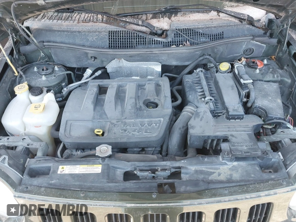 2007 Jeep Compass Sport with VIN 1J8FF47WX7D211695, listed as a IAAI auction lot 41839810 with 72,582 mi miles. Bid and sale history available at carsss.com. Image 10.