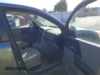 2005 Saturn VUE with VIN 5GZCZ534X5S857015, listed as a IAAI auction lot 42084899 with 196,732 mi miles. Bid and sale history available at carsss.com. Image 5.