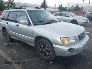 2002 Subaru Forester S w/Premium Pkg with VIN JF1SF65622H713337, listed as a IAAI auction lot 41506492 with 201,188 mi miles. Bid and sale history available at carsss.com. Image 1.