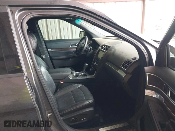2016 Ford Explorer Limited z VIN 1FM5K8F89GGA46337, wystawiony jako IAAI lot #42131542 z przebiegiem 251 505 mil mil oraz . Historia ofert i sprzedaży dostępna na DreamBid. Obrazek 5.