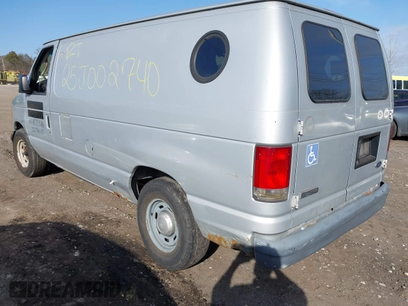 2006 Ford Econoline Cargo with VIN 1FTRE14W36HA38006, listed as a IAAI auction lot 41804095 with Not Provided miles. Bid and sale history available at carsss.com. Image 3.