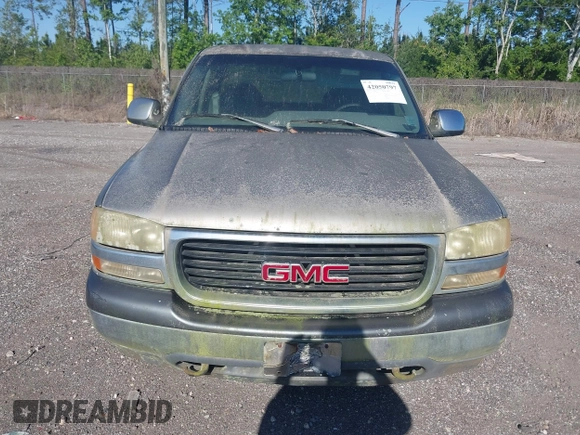 2000 GMC New Sierra 1500 SL with VIN 2GTEC19V8Y1259790, listed as a IAAI auction lot 42050797 with 192,299 mi miles. Bid and sale history available at carsss.com. Image 6.