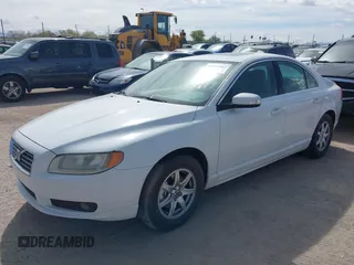 2008 Volvo S80 3.2L with VIN YV1AS982481081450, listed as a IAAI auction lot 41913465 with 253,666 mi miles. Bid and sale history available at carsss.com. Image 2.