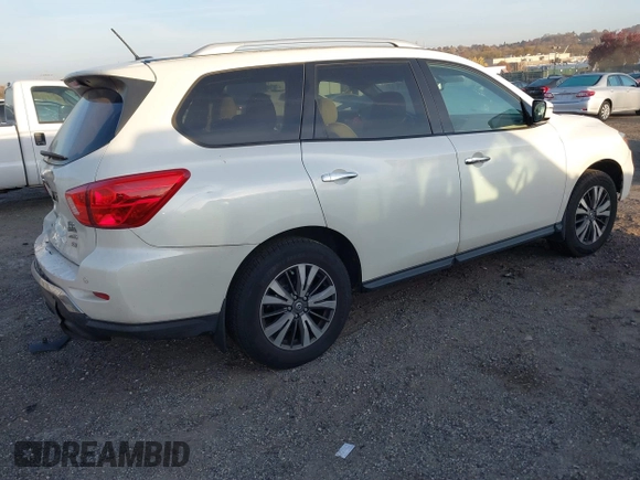 2017 Nissan Pathfinder SV with VIN 5N1DR2MM9HC645218, listed as a IAAI auction lot 40697929 with 103,533 mi miles. Bid and sale history available at carsss.com. Image 4.