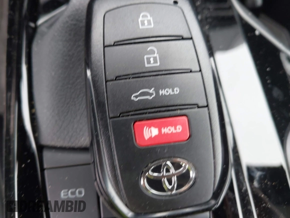 2025 Toyota Camry LE with VIN 4T1DAACK6SU052760, listed as a IAAI auction lot 41923980 with 5,586 mi miles and . Bid and sale history available at DreamBid. Image 11.
