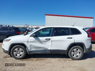 2017 Jeep Cherokee Sport with VIN 1C4PJLAB7HW654385, listed as a IAAI auction lot 41722028 with 91,033 mi miles. Bid and sale history available at carsss.com. Image 14.