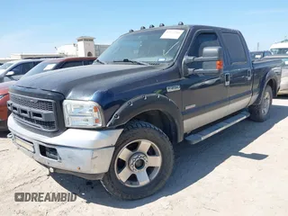 2006 Ford Super Duty F-250 XL with VIN 1FTSW21P36EB60142, listed as a IAAI auction lot 42028216 with 319,602 mi miles. Bid and sale history available at carsss.com. Image 2.