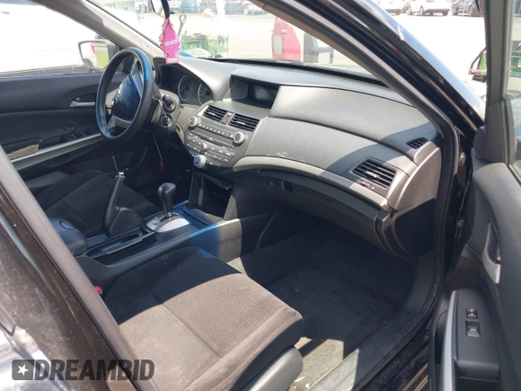 2009 Honda Accord EX z VIN 1HGCP26799A197400, wystawiony jako IAAI lot #42326338 z przebiegiem 159 243 mil mil oraz . Historia ofert i sprzedaży dostępna na DreamBid. Obrazek 5.