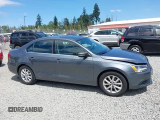 2013 Volkswagen Jetta SE with VIN 3VWDP7AJ3DM372896, listed as a IAAI auction lot 42520685 with 127,143 mi miles and . Bid and sale history available at DreamBid. Image 13.