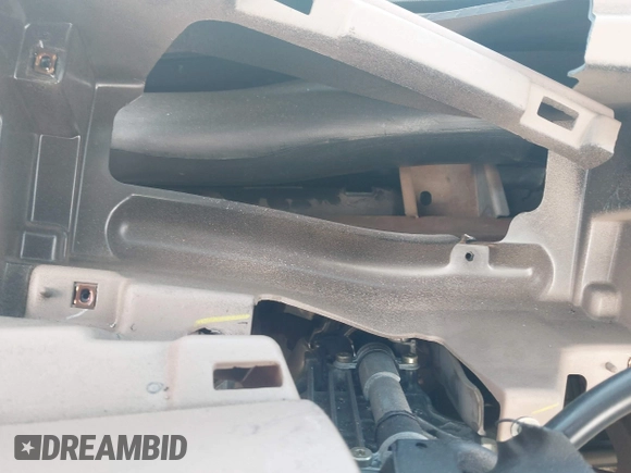 1999 Ford F-350 XL with VIN 1FTSW31F0XEB06392, listed as a IAAI auction lot 42326838 with Not provided miles and . Bid and sale history available at DreamBid. Image 7.