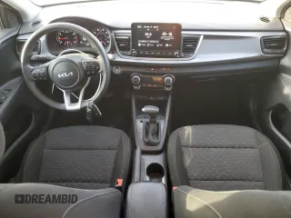 2023 Kia Rio S z VIN 3KPA24ADXPE542764, wystawiony jako Copart lot #49518125 z przebiegiem 73 897 mil mil oraz Szkoda całkowita • Salvage title. Historia ofert i sprzedaży dostępna na DreamBid. Obrazek 8.
