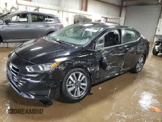 2024 Nissan Versa SV z VIN 3N1CN8EV7RL819978, wystawiony jako Copart lot #49644695 z przebiegiem 32 138 mil mil oraz Szkoda całkowita • Salvage title. Historia ofert i sprzedaży dostępna na DreamBid. Obrazek 1.