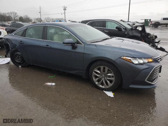 2022 Toyota Avalon XLE with VIN 4T1AZ1FB1NU084186, listed as a Copart auction lot 84636044 with 26,795 mi miles and Clean Title. Bid and sale history available at carsss.com. Image 4.