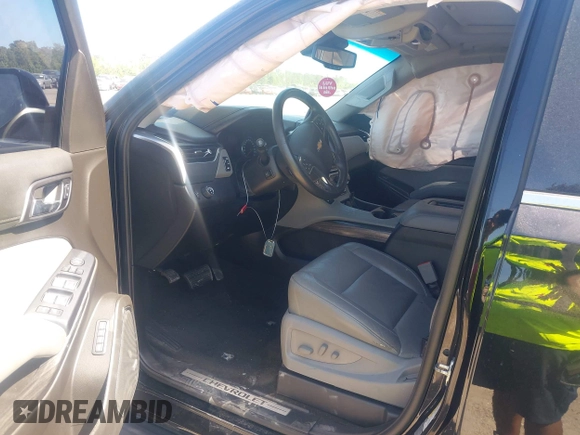 2017 Chevrolet Tahoe LT z VIN 1GNSCBKC8HR304002, wystawiony jako IAAI lot #42161530 z przebiegiem 133 891 mil mil oraz . Historia ofert i sprzedaży dostępna na DreamBid. Obrazek 5.