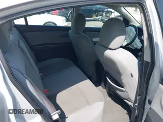 2012 Nissan Sentra S z VIN 3N1AB6AP5CL763977, wystawiony jako IAAI lot #42252346 z przebiegiem 170 117 mil mil oraz . Historia ofert i sprzedaży dostępna na DreamBid. Obrazek 8.