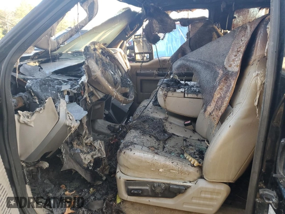 2008 Ford F-350 XL with VIN 1FTWX31R88EA33489, listed as a Copart auction lot 81902834 with Not Provided miles and Salvage Title. Bid and sale history available at DreamBid. Image 7.