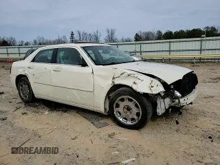 2005 Chrysler 300 with VIN 2C3AA53GX5H667639, listed as a Copart auction lot 47995985 with 70,890 mi miles and Clean Title. Bid and sale history available at carsss.com. Image 11.