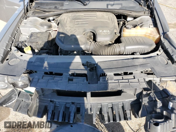 2019 Dodge Challenger SXT z VIN 2C3CDZAG2KH524724, wystawiony jako Copart lot #52202495 z przebiegiem 125 667 mil mil oraz Szkoda całkowita • Salvage title. Historia ofert i sprzedaży dostępna na DreamBid. Obrazek 12.
