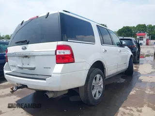 2015 Ford Expedition Platinum z VIN 1FMJU1LT8FEF18854, wystawiony jako IAAI lot #42127115 z przebiegiem 178 647 mil mil oraz . Historia ofert i sprzedaży dostępna na DreamBid. Obrazek 4.