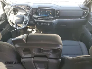 2023 Chevrolet Silverado 1500 LT with VIN 3GCUDDED7PG126242, listed as a Copart auction lot 50043135 with 33,141 mi miles and Salvage Title. Bid and sale history available at carsss.com. Image 8.