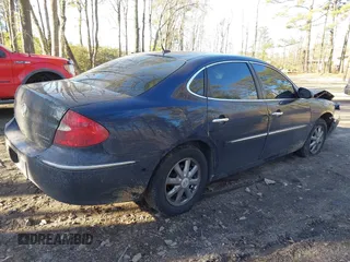 2008 Buick LaCrosse CXL with VIN 2G4WD582881134977, listed as a IAAI auction lot 41447032 with 110,411 mi miles. Bid and sale history available at carsss.com. Image 4.