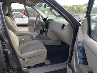 2007 Ford Explorer Sport Trac XLT with VIN 1FMEU31K27UB31618, listed as a IAAI auction lot 42104195 with 110,889 mi miles. Bid and sale history available at carsss.com. Image 5.