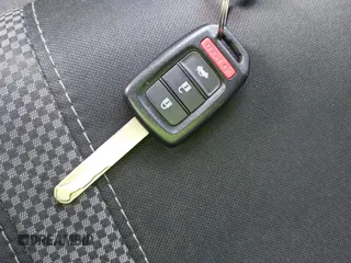 2020 Honda Civic LX z VIN 2HGFC2F61LH600469, wystawiony jako IAAI lot #41958201 z przebiegiem 66 249 mil mil oraz . Historia ofert i sprzedaży dostępna na DreamBid. Obrazek 11.
