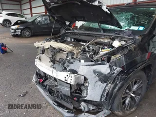 2018 Toyota Highlander LE с VIN 5TDBZRFH2JS855104, выставлен на аукционе IAAI как лот 42263950 с пробегом 51 070 миль миль и . История ставок и продаж доступна на DreamBid. Изображение 6.