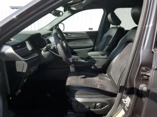 2024 Jeep Grand Cherokee Altitude with VIN 1C4RJGAGXR8546568, listed as a Copart auction lot 44818505 with 24,172 mi miles and Clean title. Bid and sale history available at DreamBid. Image 7.