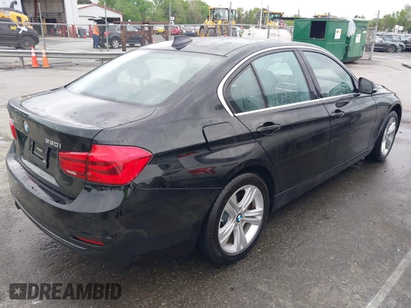 2018 BMW 3 Series 330i xDrive with VIN WBA8D9G50JNU69376, listed as a IAAI auction lot 41971138 with 61,551 mi miles. Bid and sale history available at carsss.com. Image 4.