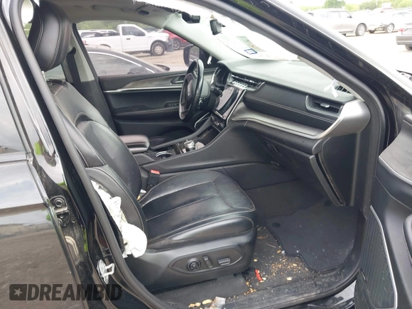 2021 Jeep Grand Cherokee Limited with VIN 1C4RJKBG2M8108265, listed as a IAAI auction lot 42099084 with 41,587 mi miles and . Bid and sale history available at DreamBid. Image 5.