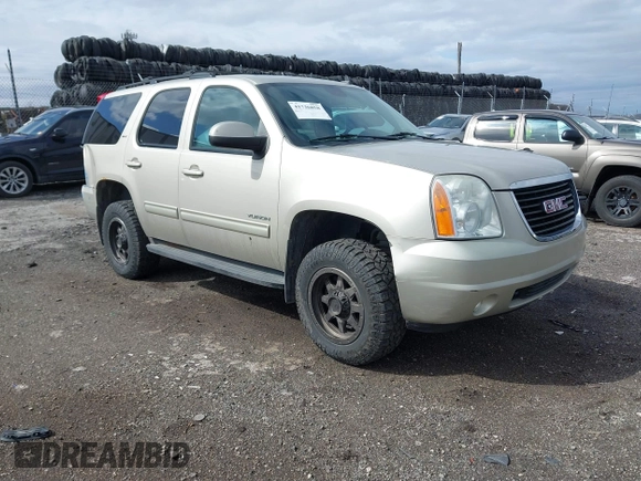 2013 GMC Yukon SLT with VIN 1GKS2CE03DR132642, listed as a IAAI auction lot 41736858 with 1 mi miles. Bid and sale history available at carsss.com. Image 1.
