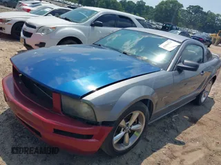 2006 Ford Mustang GT Deluxe with VIN 1ZVFT82H065153666, listed as a IAAI auction lot 42596713 with 264,571 mi miles and . Bid and sale history available at DreamBid. Image 2.