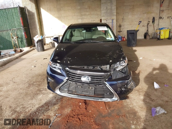 2018 Lexus ES with VIN 58ABK1GG7JU107539, listed as a IAAI auction lot 41762240 with 58,167 mi miles. Bid and sale history available at carsss.com. Image 12.