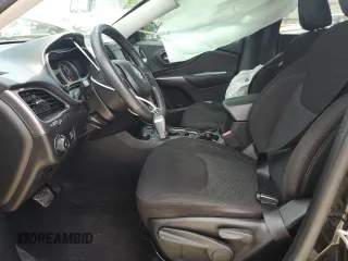 2019 Jeep Cherokee Latitude с VIN 1C4PJMCX2KD155611, выставлен на аукционе Copart как лот 63054855 с пробегом 92 820 миль миль и Списание • Salvage title. История ставок и продаж доступна на DreamBid. Изображение 7.