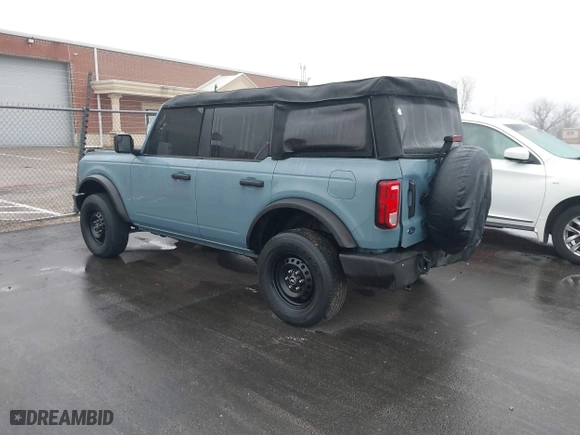 2023 Ford Bronco with VIN 1FMDE5BH2PLA98570, listed as a IAAI auction lot 41597267 with 10,261 mi miles. Bid and sale history available at carsss.com. Image 3.