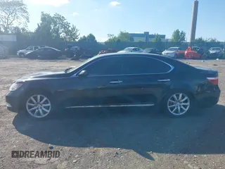 2009 Lexus LS 460 с VIN JTHCL46F895001922, выставлен на аукционе IAAI как лот 42273978 с пробегом Не указан миль и . История ставок и продаж доступна на DreamBid. Изображение 14.