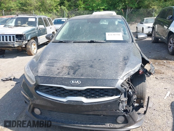 2020 Kia Forte LXS z VIN 3KPF24AD4LE171018, wystawiony jako IAAI lot #42130798 z przebiegiem 206 004 mil mil oraz . Historia ofert i sprzedaży dostępna na DreamBid. Obrazek 6.
