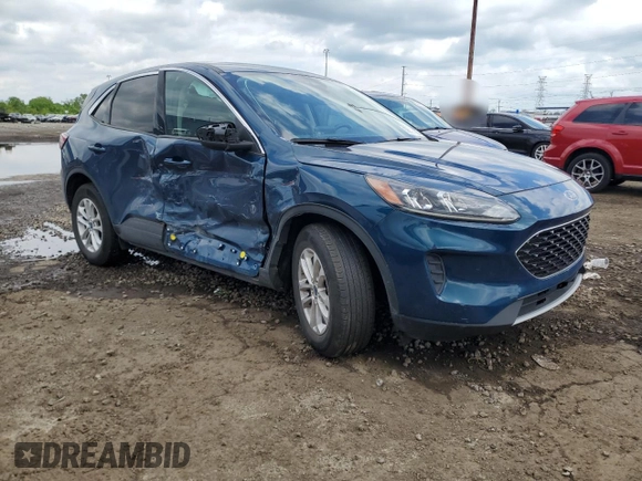2020 Ford Escape SE with VIN 1FMCU9G64LUA83537, listed as a Copart auction lot 58823825 with 28,609 mi miles and Salvage title. Bid and sale history available at DreamBid. Image 4.
