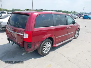 2015 Chrysler Town & Country Limited Platinum with VIN 2C4RC1GG6FR629851, listed as a IAAI auction lot 41903953 with 174,066 mi miles. Bid and sale history available at carsss.com. Image 4.