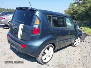 2010 Kia Soul + with VIN KNDJT2A23A7069815, listed as a IAAI auction lot 40173837 with 116,028 mi miles. Bid and sale history available at carsss.com. Image 4.