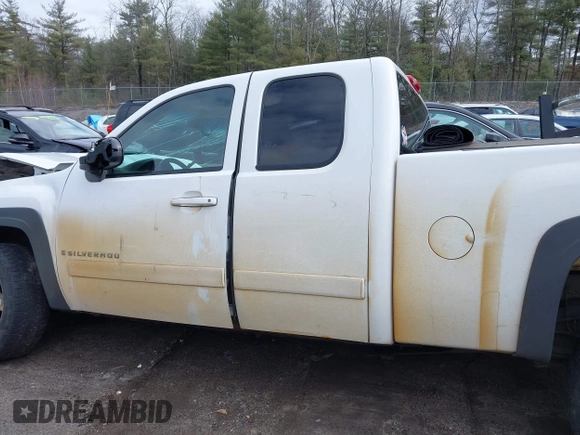 2008 Chevrolet Silverado 1500 LTZ with VIN 1GCEK19J58E181029, listed as a IAAI auction lot 41866976 with 183,824 mi miles. Bid and sale history available at carsss.com. Image 14.