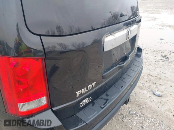 2011 Honda Pilot EX-L with VIN 5FNYF4H6XBB004269, listed as a IAAI auction lot 41947036 with 184,390 mi miles and . Bid and sale history available at carsss.com. Image 18.