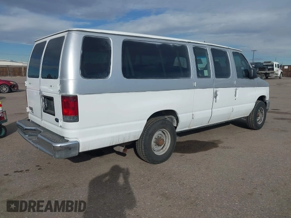 2008 Ford Econoline Passenger XL with VIN 1FBSS31L58DB42639, listed as a IAAI auction lot 41301281 with 122,582 mi miles and . Bid and sale history available at DreamBid. Image 4.