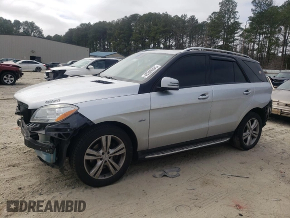 2012 Mercedes-Benz M 350 z VIN 4JGDA5HB1CA077407, wystawiony jako Copart lot #48369095 z przebiegiem 152 620 mil mil oraz Szkoda całkowita • Salvage title. Historia ofert i sprzedaży dostępna na DreamBid. Obrazek 1.
