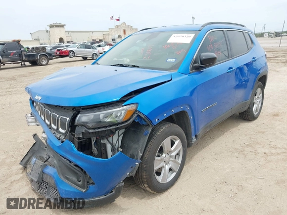 2022 Jeep Compass Latitude with VIN 3C4NJDBB3NT231817, listed as a IAAI auction lot 42070320 with 44,804 mi miles and . Bid and sale history available at DreamBid. Image 17.