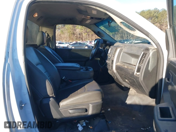 2018 Ram 2500 Tradesman with VIN 3C6LR4AT5JG356029, listed as a IAAI auction lot 41362039 with 125,396 mi miles. Bid and sale history available at carsss.com. Image 5.