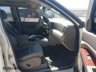 2005 Jeep Grand Cherokee Limited with VIN 1J8HR58265C551947, listed as a IAAI auction lot 41851248 with 205,230 mi miles. Bid and sale history available at carsss.com. Image 5.