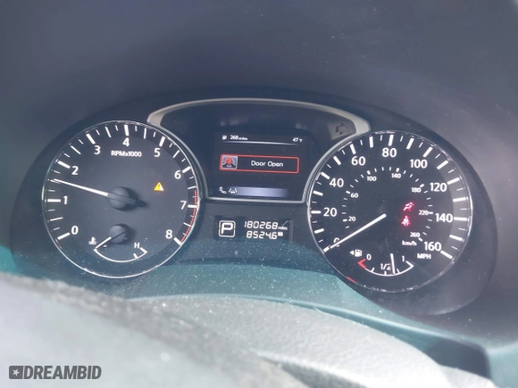 2014 Nissan Altima 2.5 SV with VIN 1N4AL3AP6EC298851, listed as a IAAI auction lot 41497640 with 180,268 mi miles. Bid and sale history available at carsss.com. Image 7.